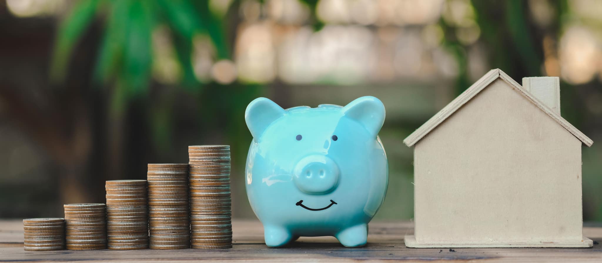 dinheiro porco mealheiro e casa_taxas_imposto de selo